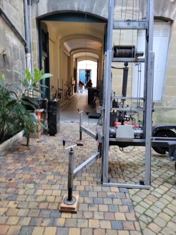 Louer un monte meubles à l'occasion d'un déménagement à Bordeaux