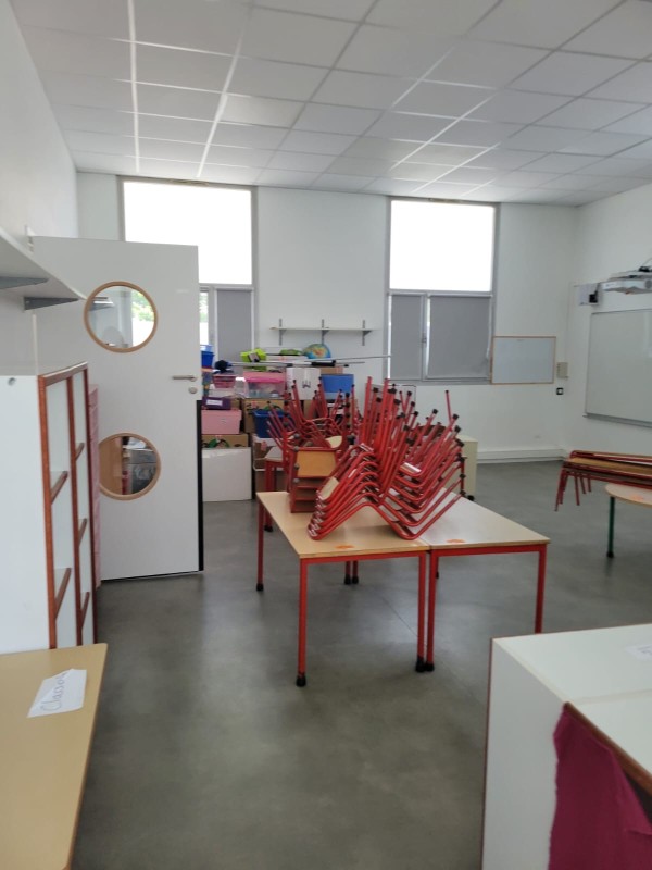 Déménager un établissement scolaire pendant les vacances à Bordeaux 