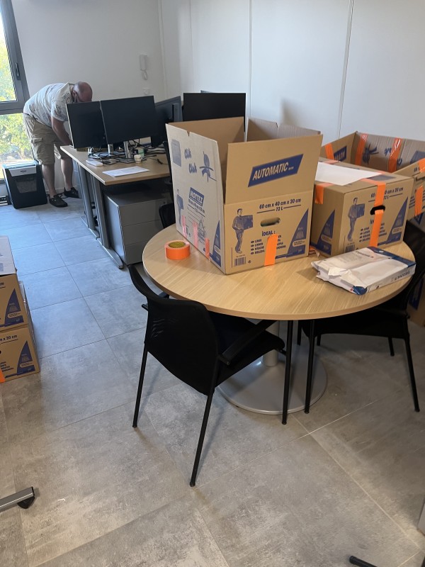 transfert complet d'une société lors d'un déménagement en gironde 